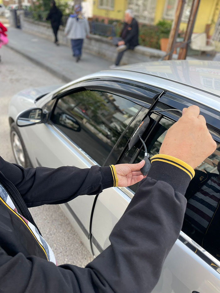 Ahmetli Oto Kilitçisi